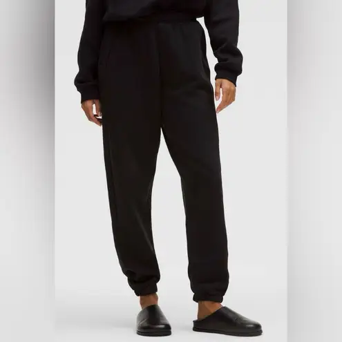 Lululemon  NWT Scuba Mid Rise Oversized Fleece Joggers Black Size S with Pockets