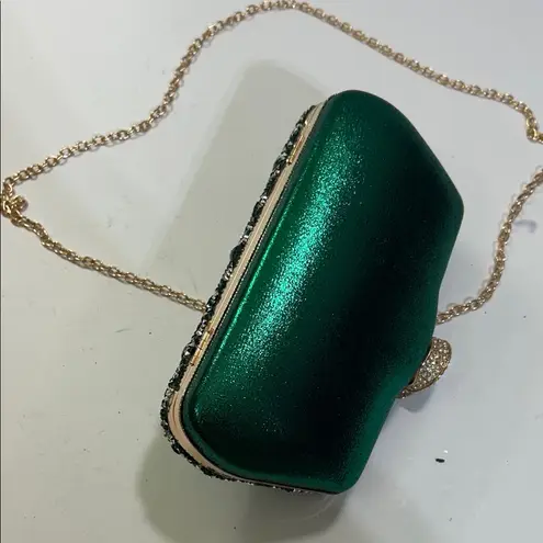 Elegant Green Crystal Clutch with Gold Chain