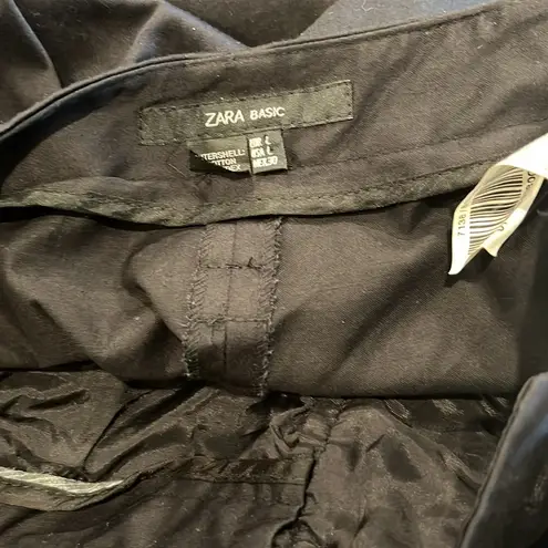 ZARA  Basic Black Bermuda Cuffed Shorts Sz L