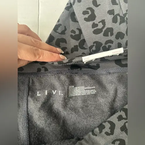 NWT Women’s Livi Active Joggers Animal Print Leopard Sweatpants Plus size 22/24 Gray
