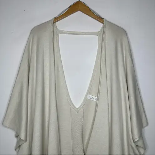 Lululemon  Athletica Free To Coast Wrap in Heathered Dove Grey One Size - Image 5