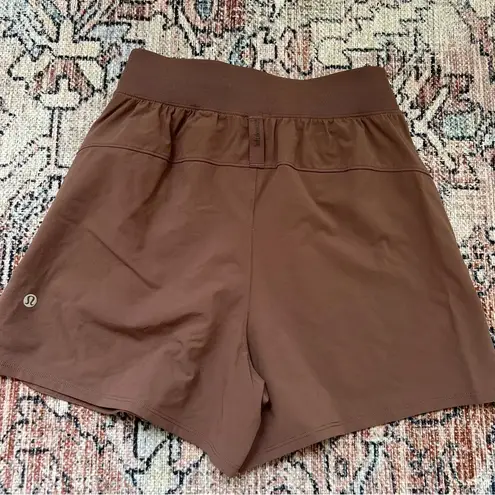 Lululemon  License to Train High-Rise Short 4" in Dark Oxide Size 2 Brown Taupe