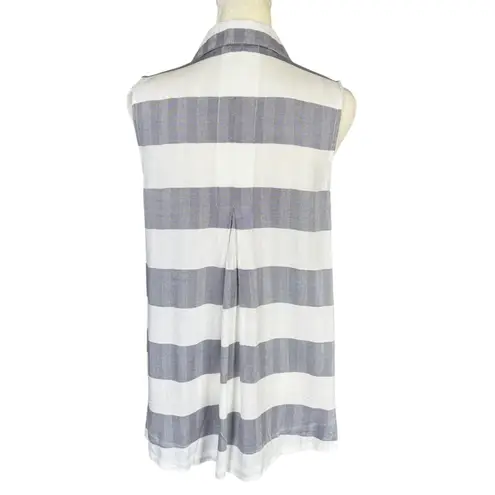Cupid Blush By Anthropology Cupio Blush gray and white striped collared sleeveless button down shirt size M