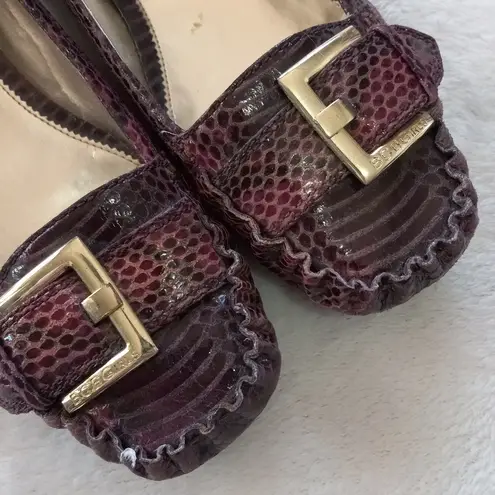 BCBGirls Ferny Burgundy Snakeskin Leather Driving Flats Loafers