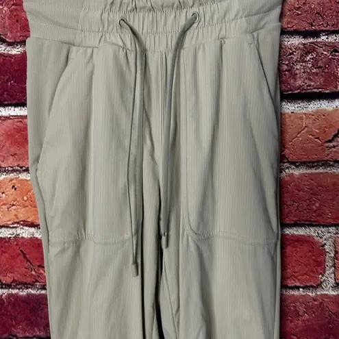 Lululemon Beyond The Studio Jogger size 0