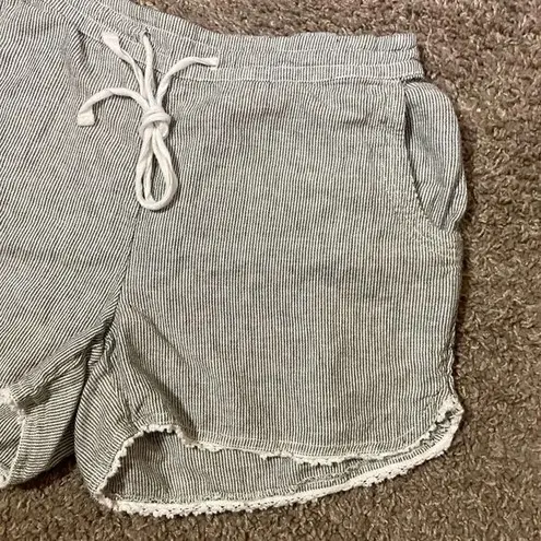 Caslon Womens Lounge Shortie Shorts Sz Medium Casual Sleepwear Grey White Drawstrings