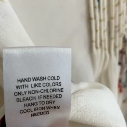 Daniel Rainn PINTUCK FLORAL WHITE TUNIC TOP PS