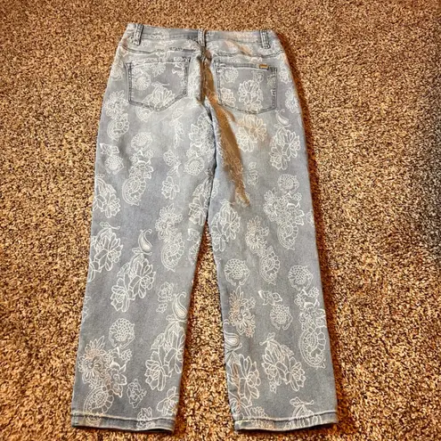 DG2 Denim Jeans Size 10 Floral Embroidered Pants Cropped Blue