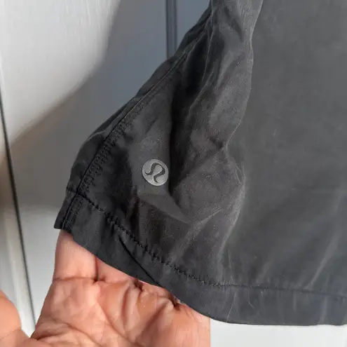 Lululemon  & Go Keepsake Black Pleated Short W1857 Sz 8