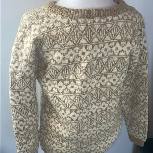 Vintage Heirlooms 100% Wool Sweater Cream and Tan Patterned Sweater