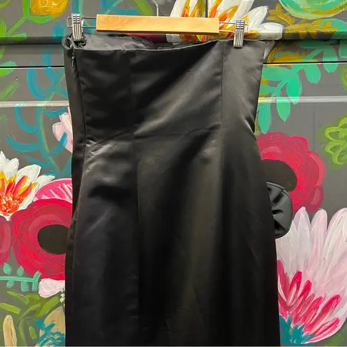 Calvin Klein Y2K Black Strapless Evening Gown Rosette Slit Red Carpet Dress 6