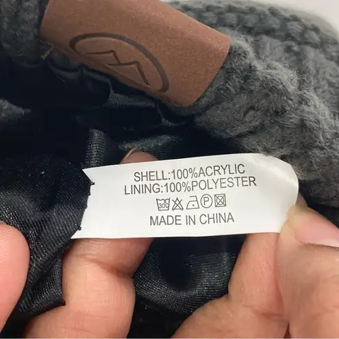 NWOT Women's Grey Satin lined Beenie Gray