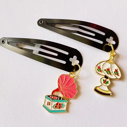 Handmade fun Kawaii retro lamp & vinyl player hair clips set of 2✌️💕