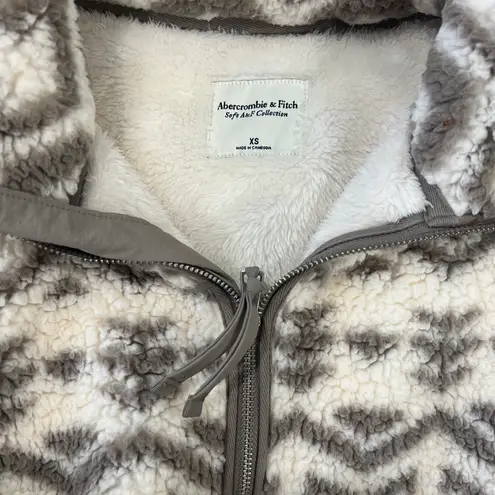 Abercrombie & Fitch Sherpa Crop Half Zip