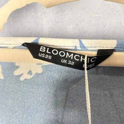 New BloomChic Floral Tunic Top Women 28 Plus Size Blue White Flowy Sleeve V