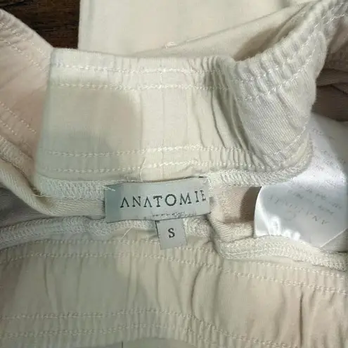 Anatomie Women's Small Joggers French Work Comfort Travel Soft Stretch Ivory