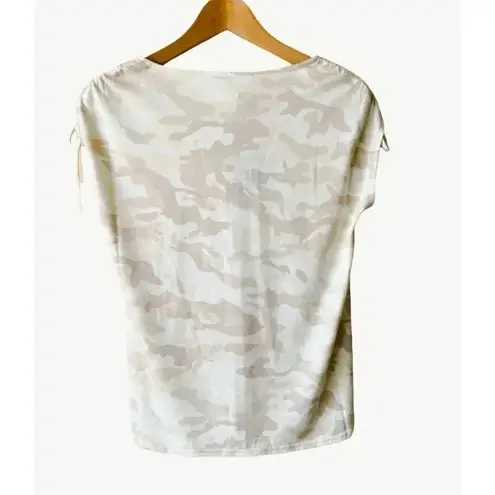 Jane and Delancey NWT Short Sleeves Camo Print Womens Top Sz S