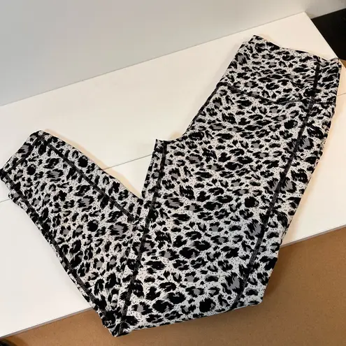 Zyia Active Snow Leopard Pocket Brilliant Hi-Rise 7/8 Leggings Women’s Size 12