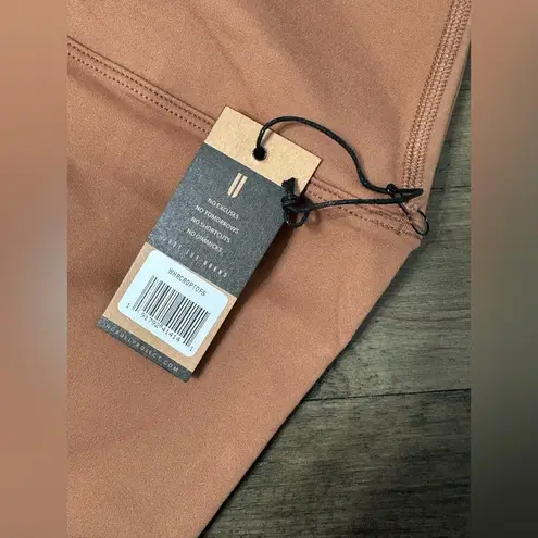 Nobull NWT Women’s High Rise Crop Tight - Small - Toffee