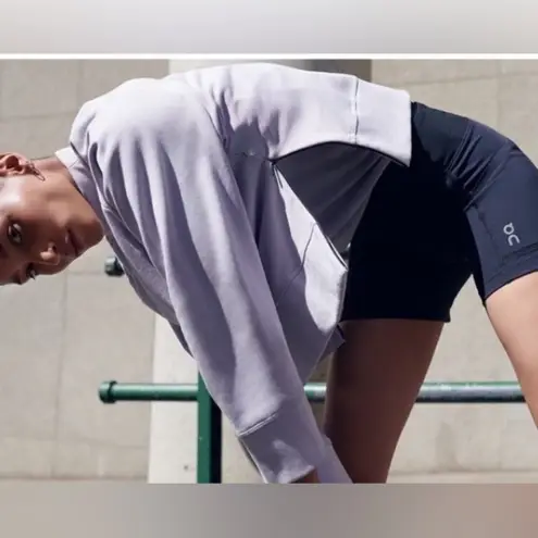 ON Cloud/ON Running Crew Neck Athletic Long Sleeve Lilac Sweatshirt Sz Small White