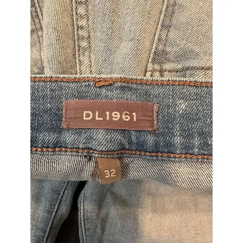 DL1961 Bridgette Cropped Women's High Rise Jeans frayed hem Size 32 Blue
