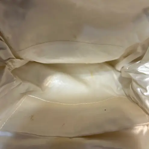 Floral White vintage Beaded Handbag