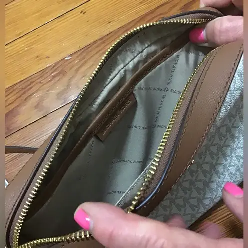 MICHAEL KORS LARGE JET SET ITEM… EAST