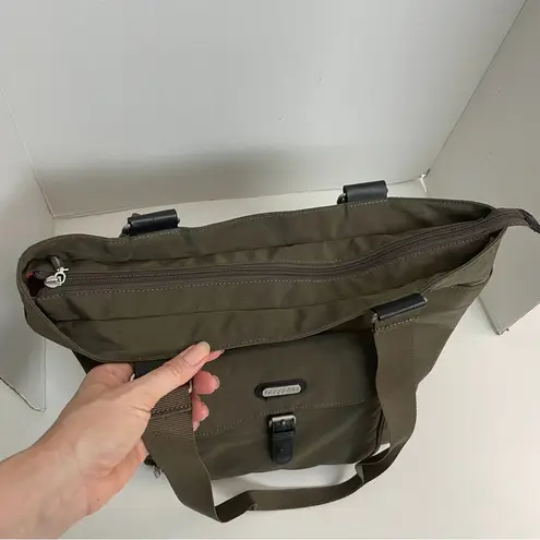 Baggallini Baggalini Tote Bag Purse Personal Item Carry On Travel Pockets Olive Green