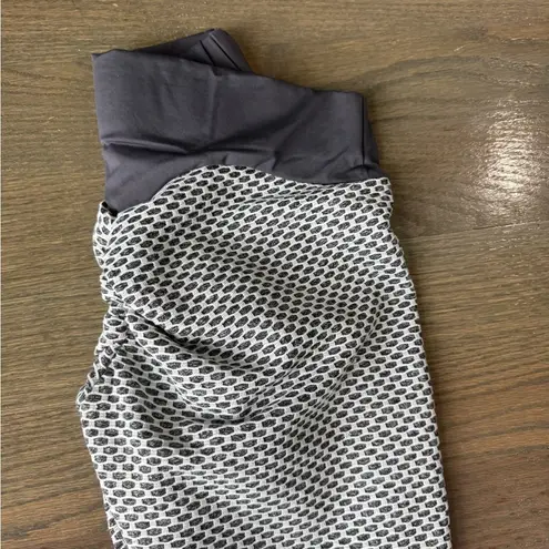 Stylish Women's Black and White Patterned Leggings Gray Size M