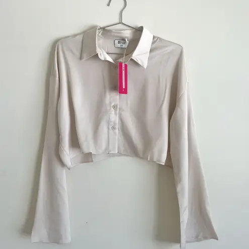 Beginning Boutique Johnston Satin Cropped Button Up Top