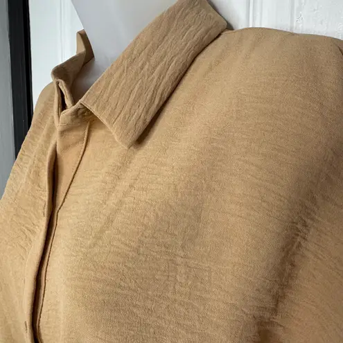 Pie In The Sky Crinkled Button Down Crop Blouse thumbnail 2