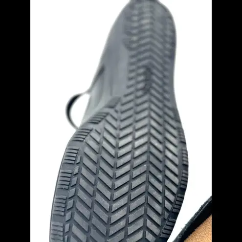 Taos Women Shoe Bravo Size 8.5 Black Mary Jane Leather Flat Cap Toe