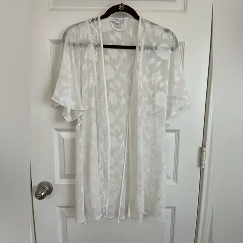 In Bloom Sheer White with Floral Texture and Lace Trim Kimono Robe Size XS - S - Image 12