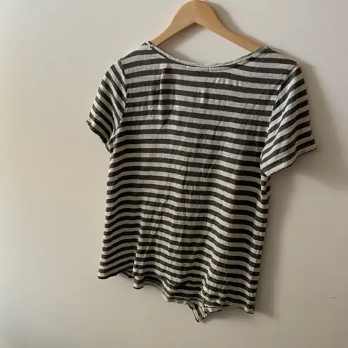 Skies Are Blue Linen Blend Ruffle Striped Top Grey White Size L