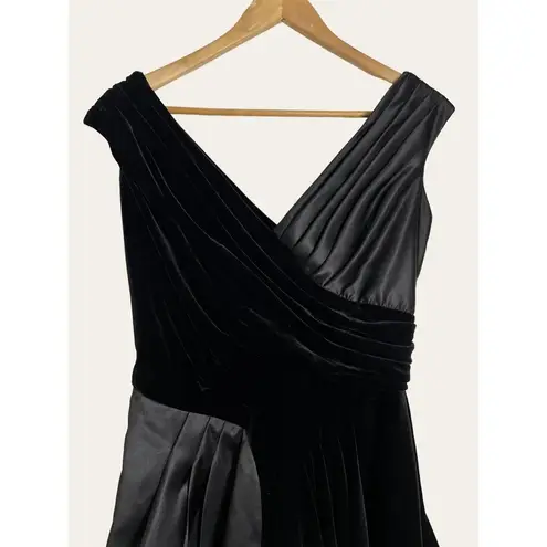Tadashi Shoji Tadashi Vintage Black Velvet Satin Sleeveless A-Line Retro Cocktail Dress Size 6