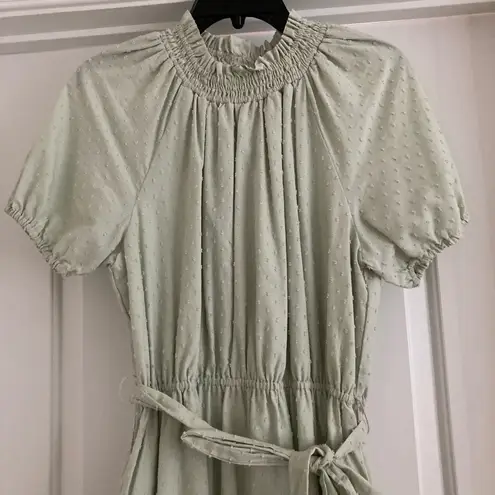 Alex Marie  dress size 6 New with tag.Light green.beautiful dress.