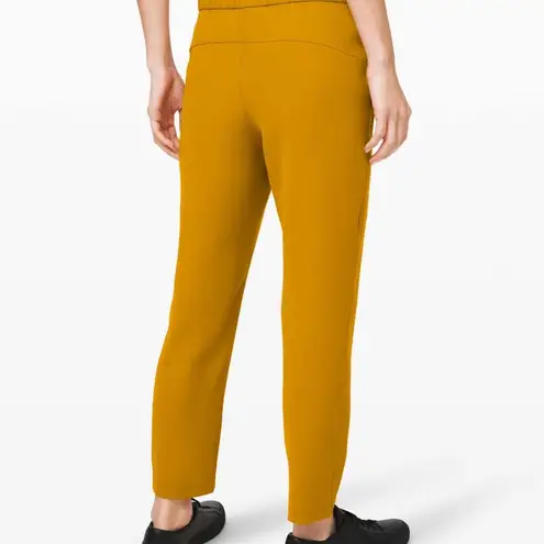 Lululemon  On the Fly 7/8 Pant Woven in Fools Gold Size 4 - Image 10