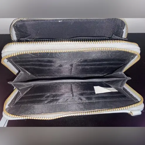 Light Blue Wristlet /Wallet Purse