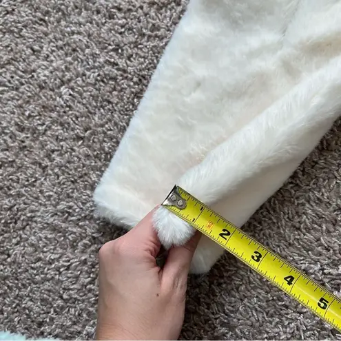 APPARIS $92 NWT Vegan Fur Bambi Scarf White