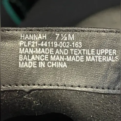 Wonderly Hannah Chelsea Boots Black Lug Sole Vegan Ankle Booties 7 NWOB