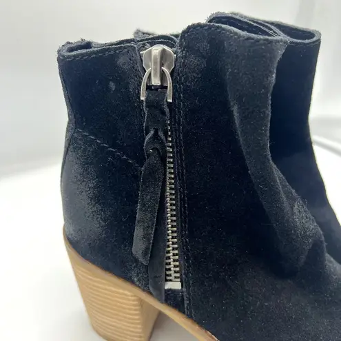 DV DOLCE VITA LANIE BOOTIE NWOB Size 8 Black Suede