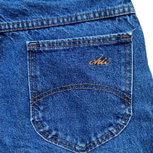 Vintage Chic Cutoff Jean Shorts Baggy Medium Wash High Waisted Mom Frayed Denim Blue Size 14