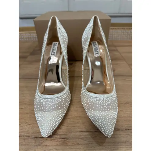 Badgley Mischka Weslee III Princess Pump Sz 9.5 NWOB Pearl Embellishments Bride