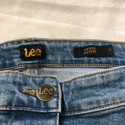 Lee 2000s  high rise blue denim jean midi skirt button front & pockets Size Med-measurements in pics, excellent condition #streetwear #y2k #grunge #whimsygoth #boho - Image 4