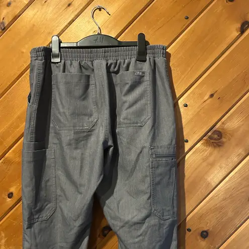 FIGS  High Waisted Yola Skinny Scrub Pants in graphite gray