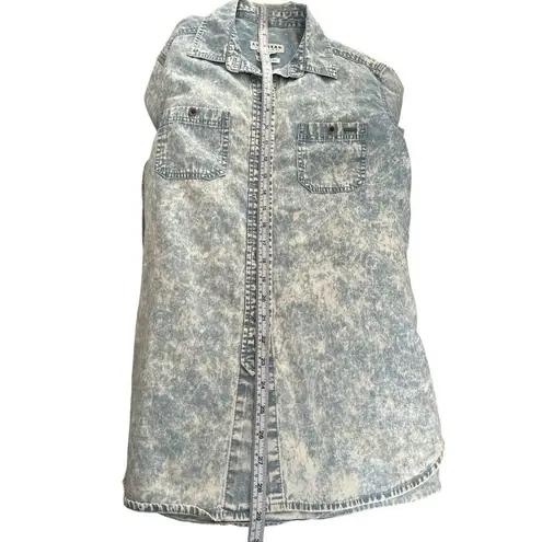 Bullhead Women's Blue Acid Wash Chambray Button Up Shirt Top Size M Size M