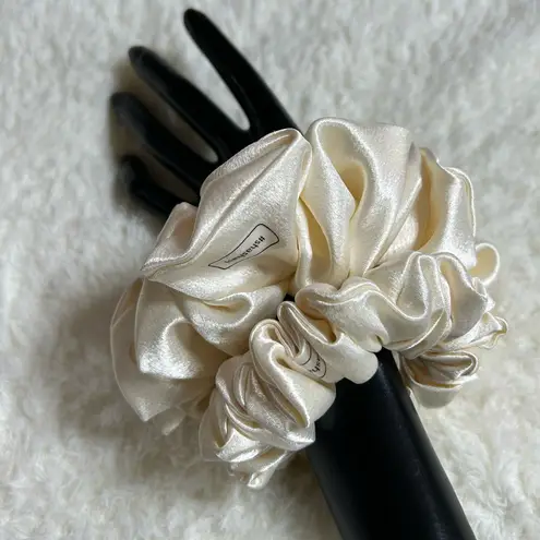 Scrunchies cream silk satin large and medium (2pcs) White