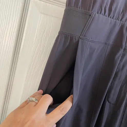 Athleta Women’s  Brooklyn Utility Jumpsuit Shale Gray Size 8