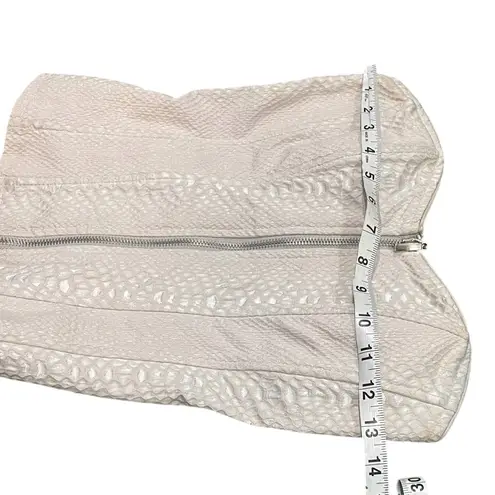 Carmen Gray Snake Print Zip Crop Top Small White