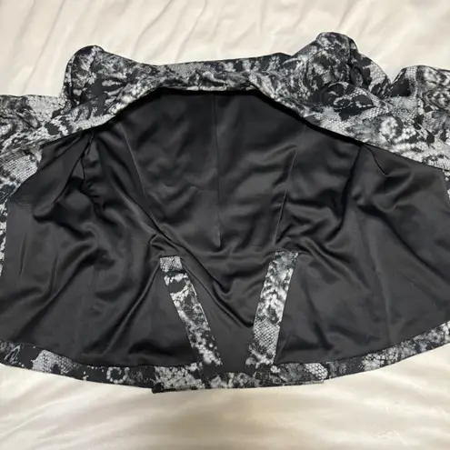 Smythe Les Vestes Black White Snake Lace Print Blazer Jacket Size 10